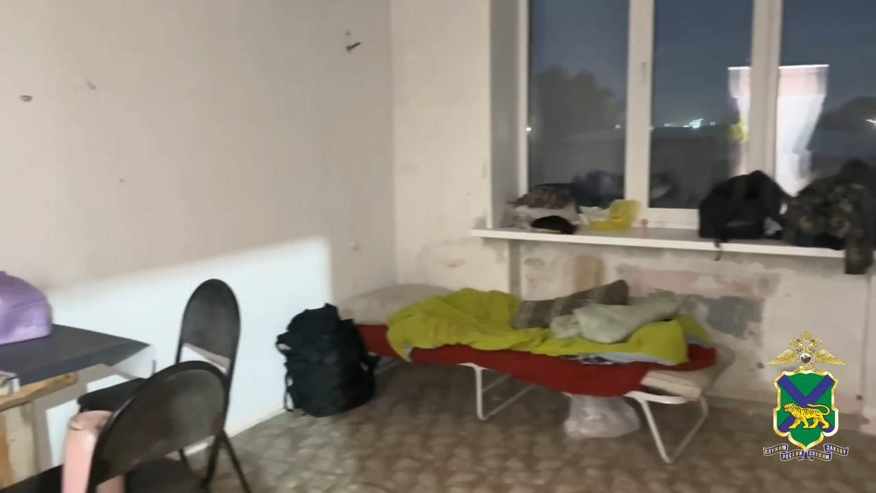 В Уссурийске две жительницы приняли больше 60 «гостей» и пожалели