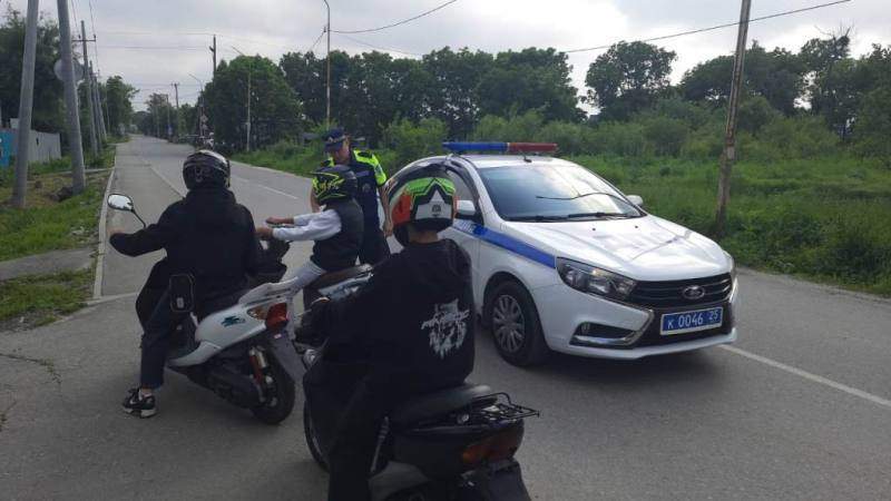 В Артёме развернулась «охота» на юных мотоциклистов