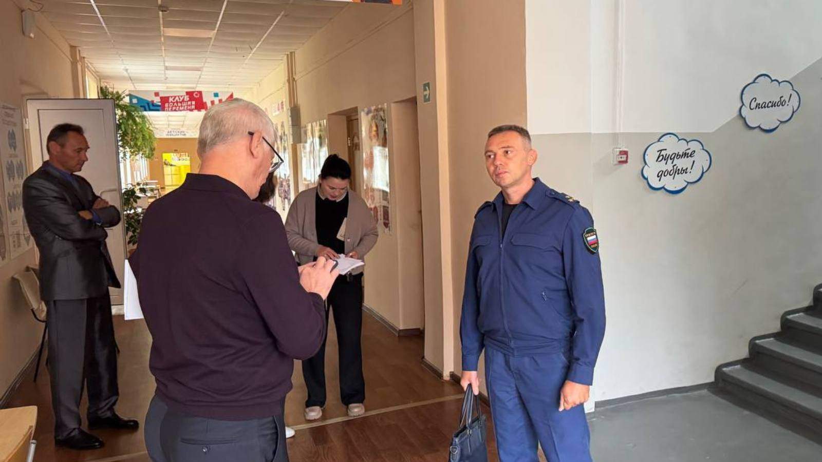 В Вольно-Надеждинске детям приходится учиться в темноте 