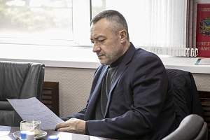 Встреча с коллективом фабрики орудий лова компании «Морское снабжение», посёлок Девятый Вал, Надеждинский район Приморского края 