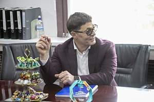 Встреча с коллективом фабрики орудий лова компании «Морское снабжение», посёлок Девятый Вал, Надеждинский район Приморского края 